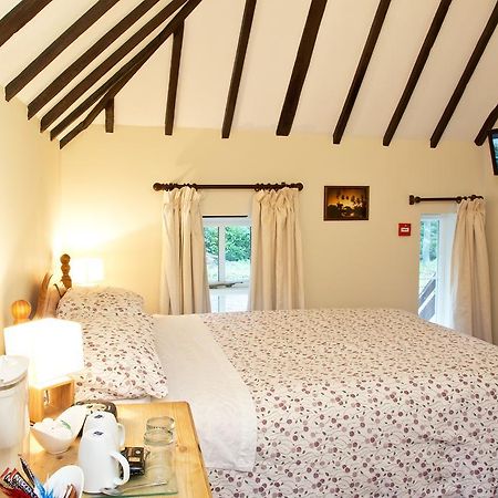 Detling Coachhouse Bed & Breakfast Maidstone Bagian luar foto