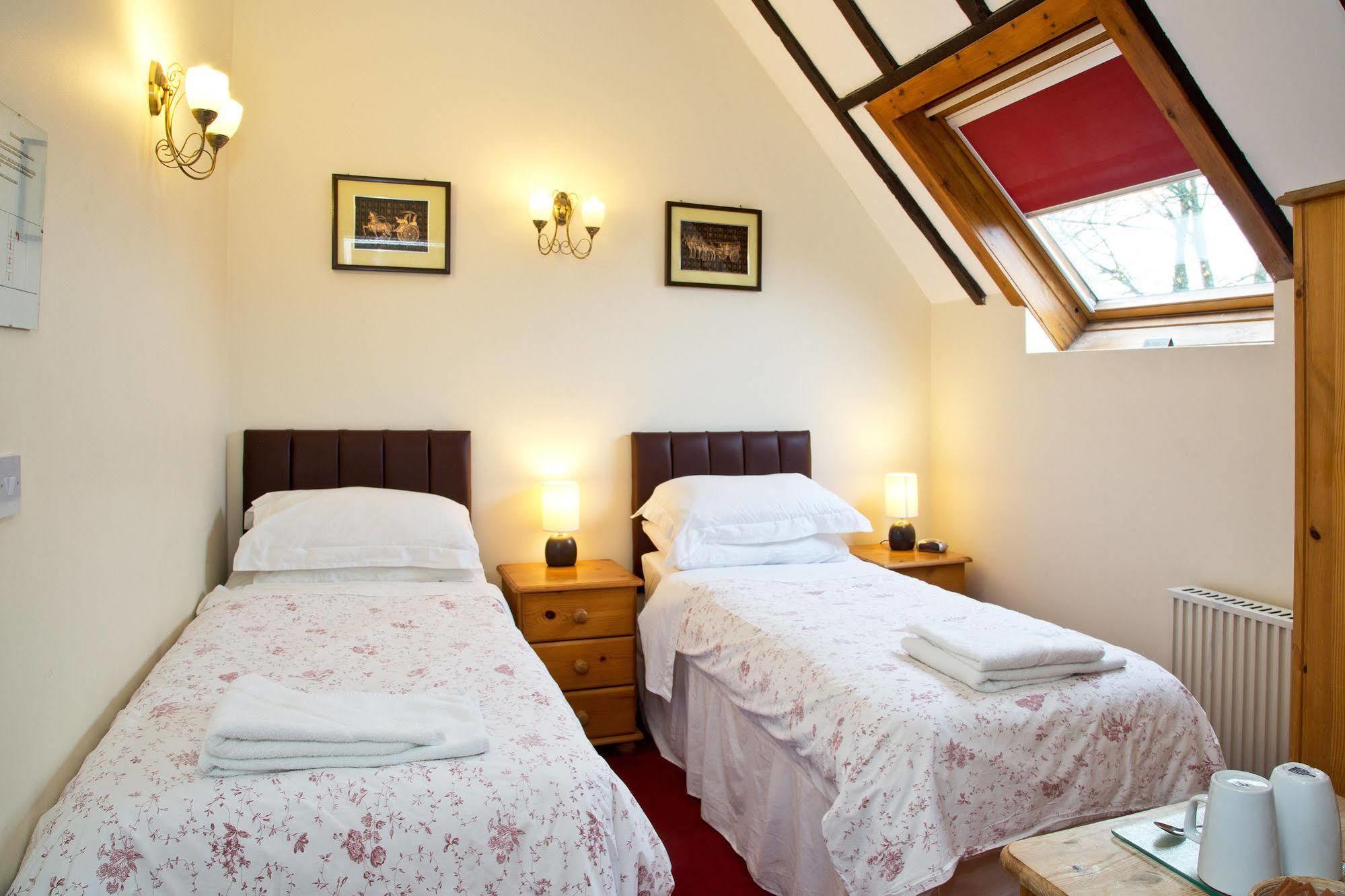 Detling Coachhouse Bed & Breakfast Maidstone Bagian luar foto